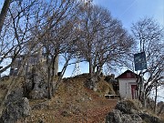 58 Alla Baita G.E.S.P.  e alla croce del Monte Zucco (1232 m)